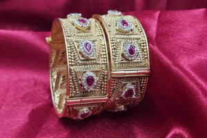 Opulent Rajwadi Bangles – Traditional Bridal Bangles for the Grand Wedding