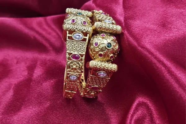 Exquisite Rajwadi Bangles – The Perfect Traditional Bridal Accessory