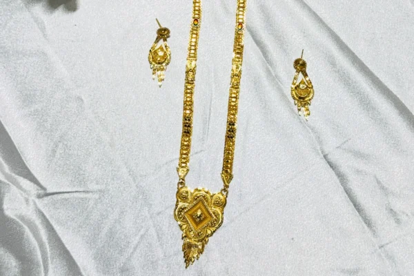 Long Mangalsutra with Intricate Detailing