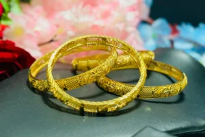 Classic Gold Bangles – A Stunning Addition to Your Jewelry Collection