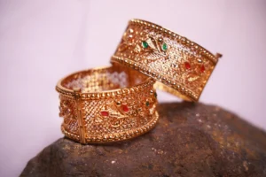 Classic Rajwadi Bangles – Timeless Elegance for Brides