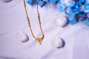 Elegant Short Mangalsutra with Contemporary Design